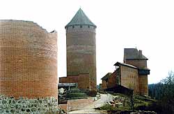 Восстановленный Турайдский замок