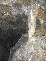 Сталагнат — сросшиеся концами сталактит и сталагмит (Суук-Коба)