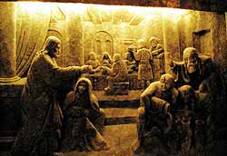 «Чудо в Кане Галилейской» — барельеф на соли Антония Выродека
